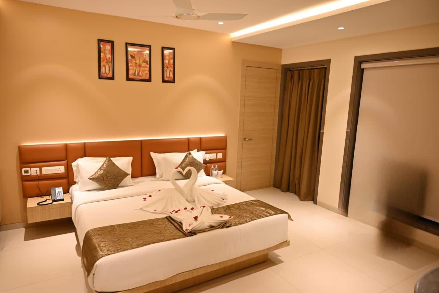 ניו דלהי Hotel Ramida Plaza At Delhi Airport מראה חיצוני תמונה