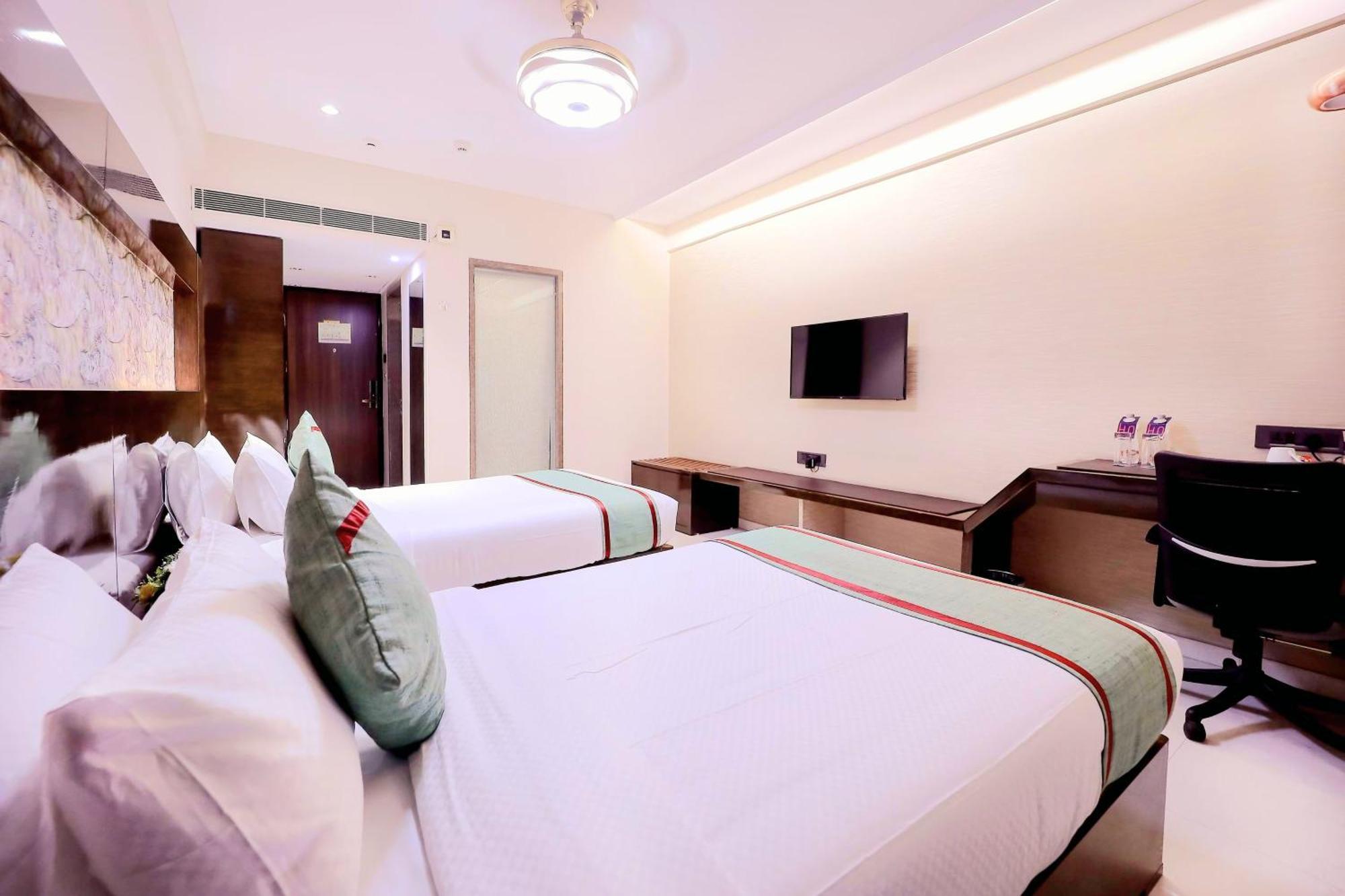 ניו דלהי Hotel Ramida Plaza At Delhi Airport מראה חיצוני תמונה